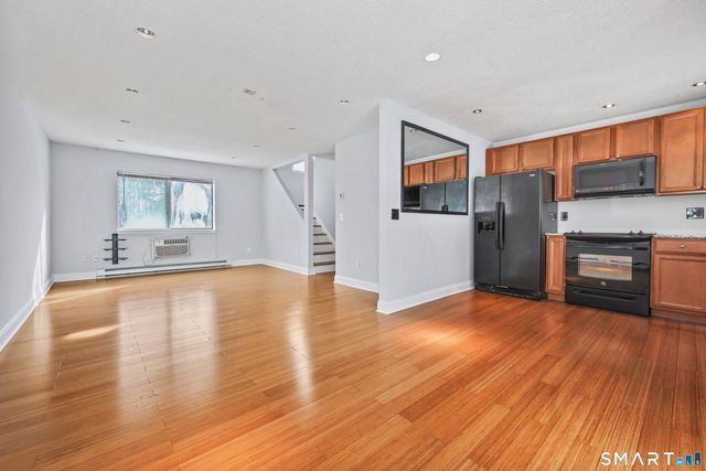 925 Oronoke Road 11D, Waterbury, CT 06708