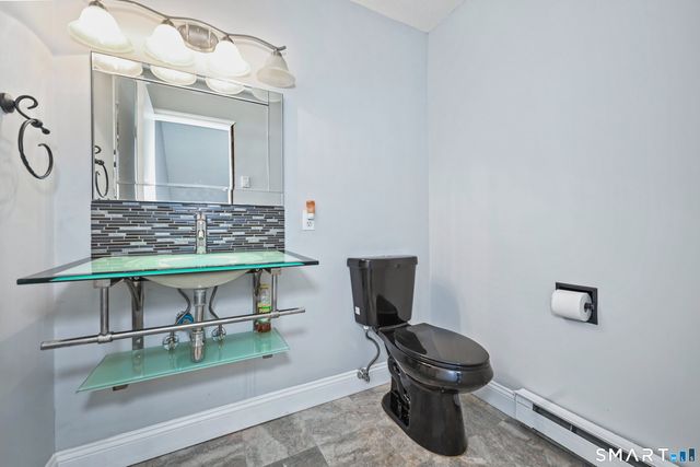 925 Oronoke Road 11D, Waterbury, CT 06708