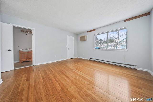 925 Oronoke Road 11D, Waterbury, CT 06708