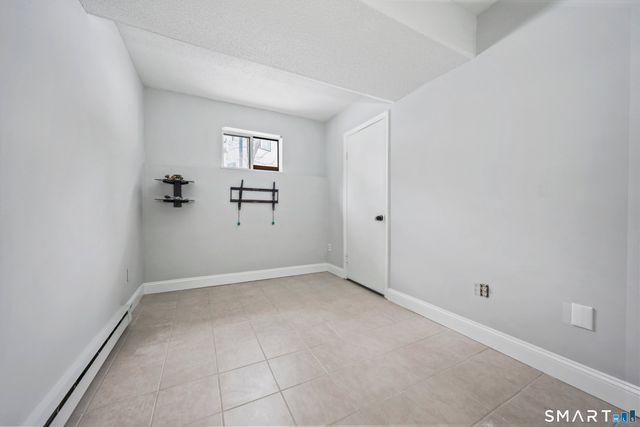 925 Oronoke Road 11D, Waterbury, CT 06708