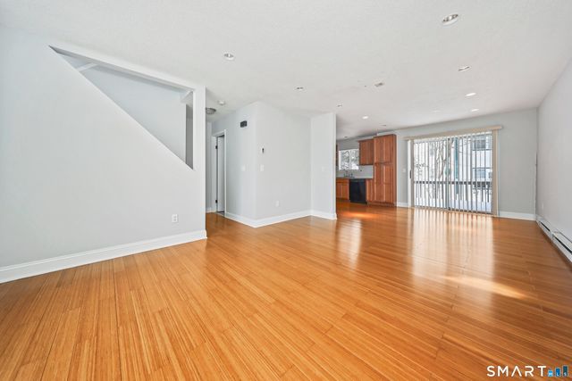 925 Oronoke Road 11D, Waterbury, CT 06708