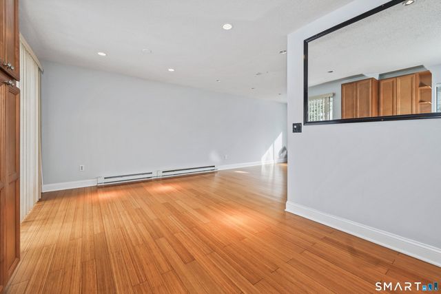 925 Oronoke Road 11D, Waterbury, CT 06708