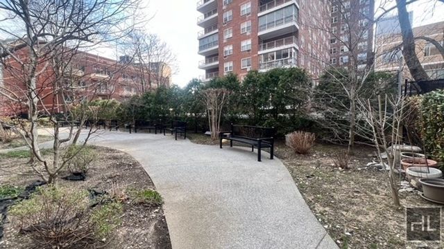 8710 51st Ave Apt 4N, New York City, NY 11373