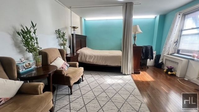 8710 51st Ave Apt 4N, New York City, NY 11373