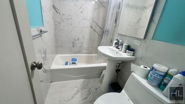 8710 51st Ave Apt 4N, New York City, NY 11373