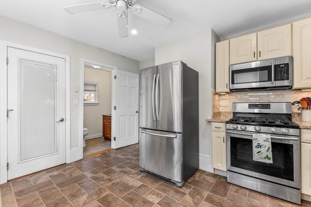 285 Colburn St, Dedham, MA 02026