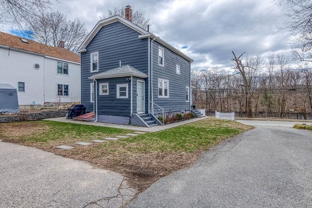 285 Colburn St, Dedham, MA 02026