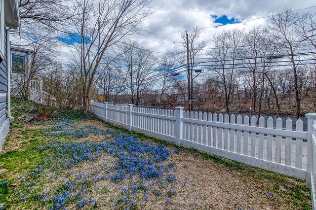 285 Colburn St, Dedham, MA 02026