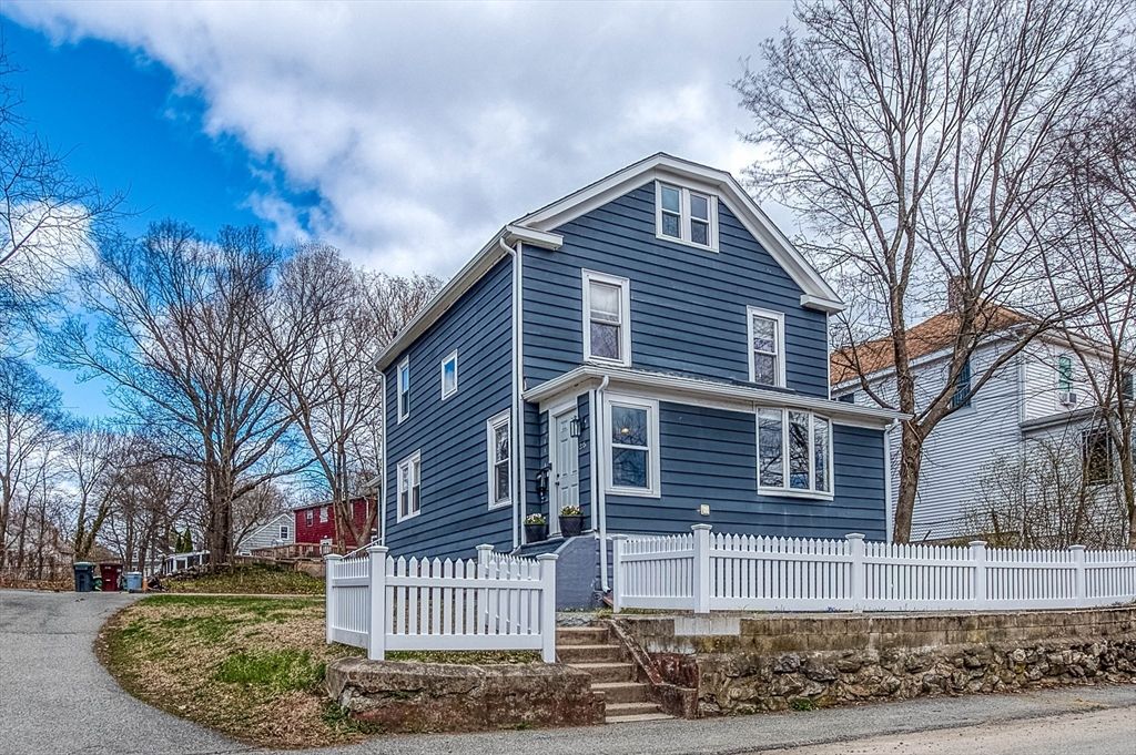 285 Colburn St, Dedham, MA 02026