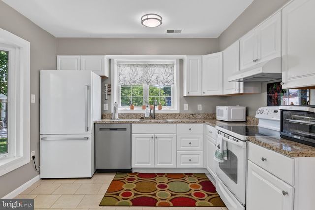 4525 FLINTSTONE RD, Alexandria, VA 22306