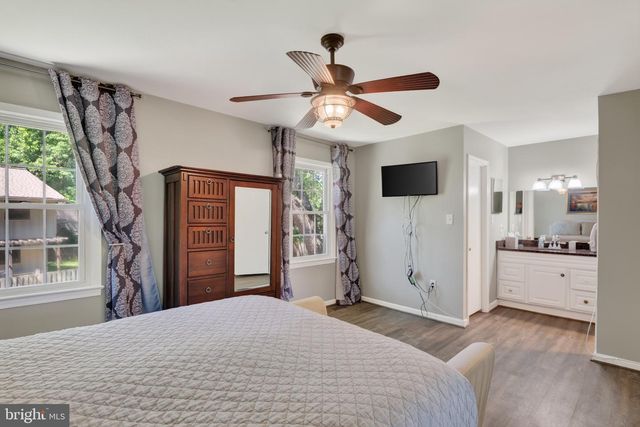 4525 FLINTSTONE RD, Alexandria, VA 22306