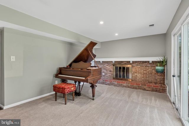 4525 FLINTSTONE RD, Alexandria, VA 22306