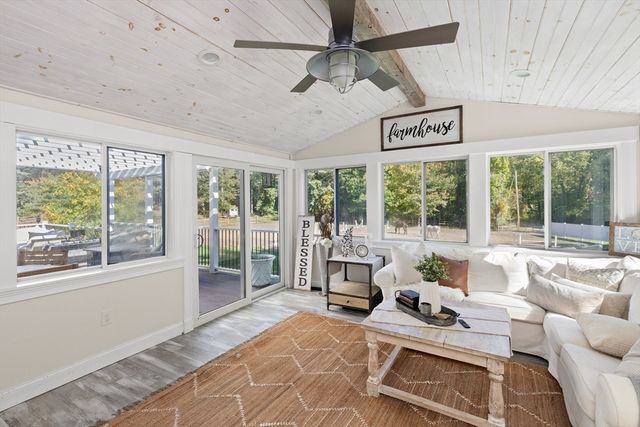 34 Roberts Rd, Boxford, MA 01921