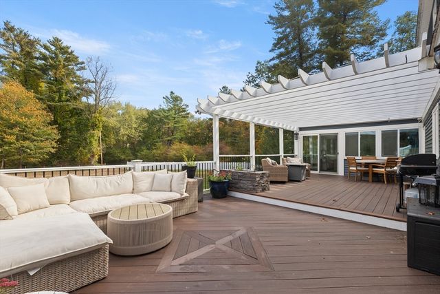 34 Roberts Rd, Boxford, MA 01921