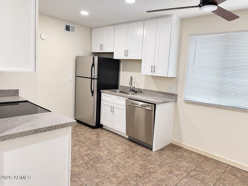 2537 W Georgia Avenue 14, Phoenix, AZ 85017