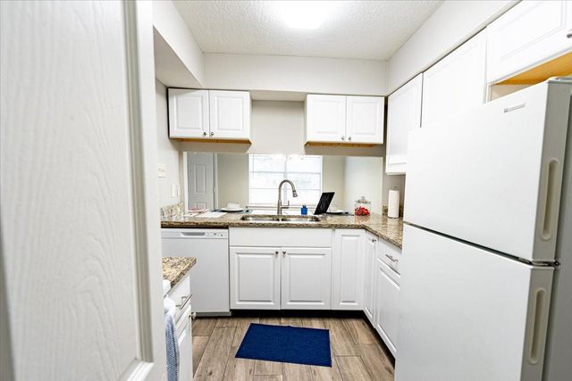 1819 Briarcreek Boulevard 21502 C, Houston, TX 77073