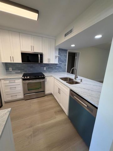 3511 Village Boulevard 102, West Palm Beach, FL 33409