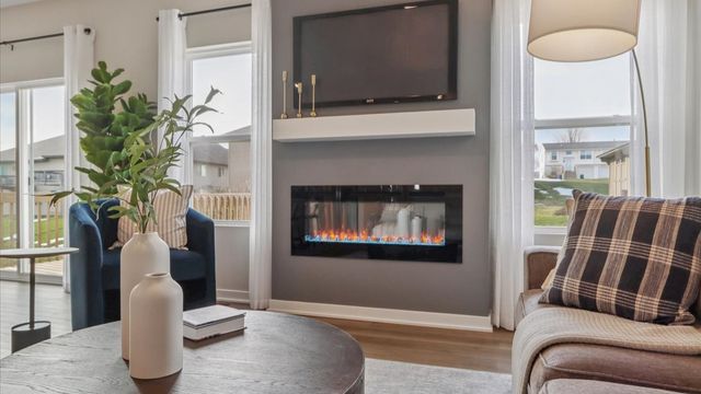 2979 Lake Hill Drive, Des Moines, IA 50320