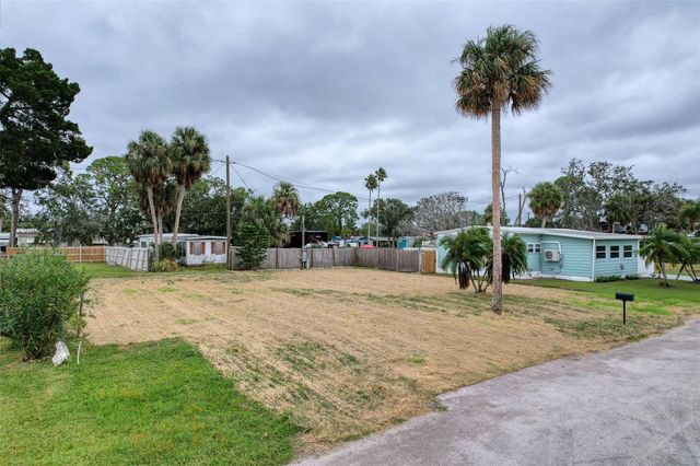 6836 EDGEWATER DRIVE, New Port Richey, FL 34652