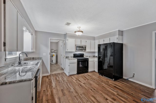 201 Roberts Avenue, Rainbow City, AL 35906