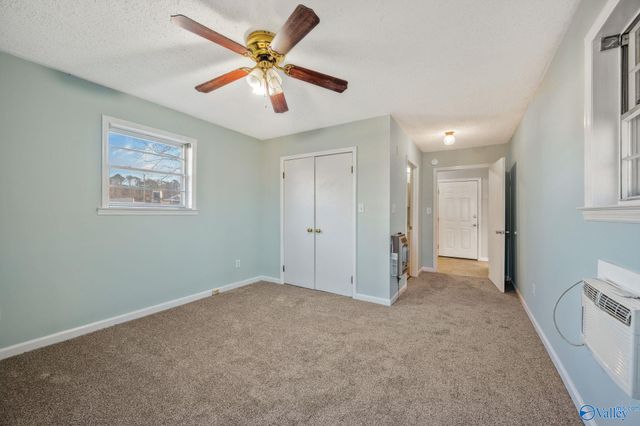 201 Roberts Avenue, Rainbow City, AL 35906