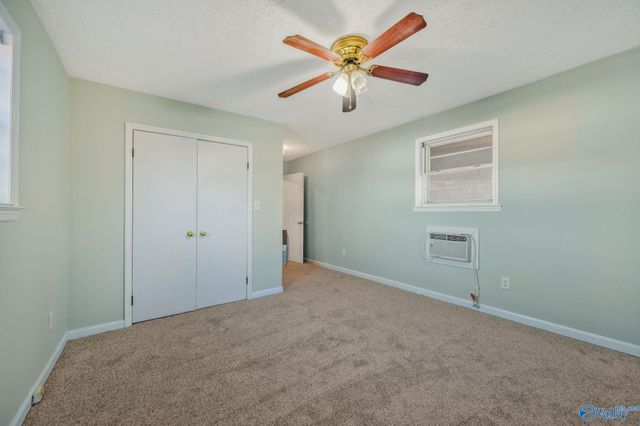 201 Roberts Avenue, Rainbow City, AL 35906