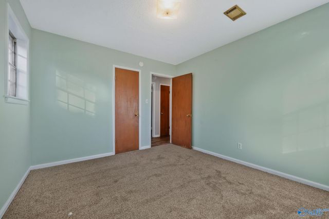 201 Roberts Avenue, Rainbow City, AL 35906