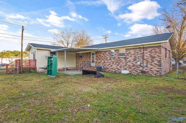 201 Roberts Avenue, Rainbow City, AL 35906