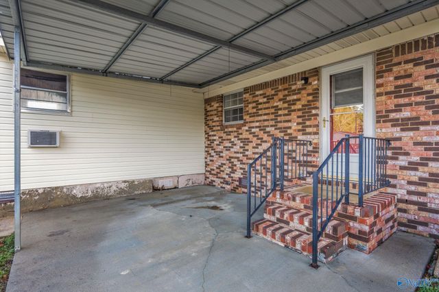 201 Roberts Avenue, Rainbow City, AL 35906