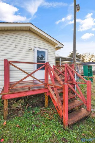 201 Roberts Avenue, Rainbow City, AL 35906