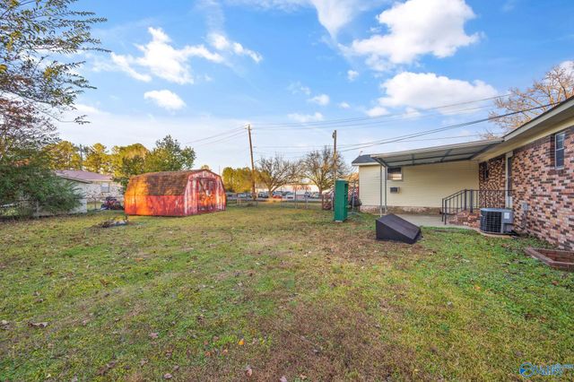 201 Roberts Avenue, Rainbow City, AL 35906