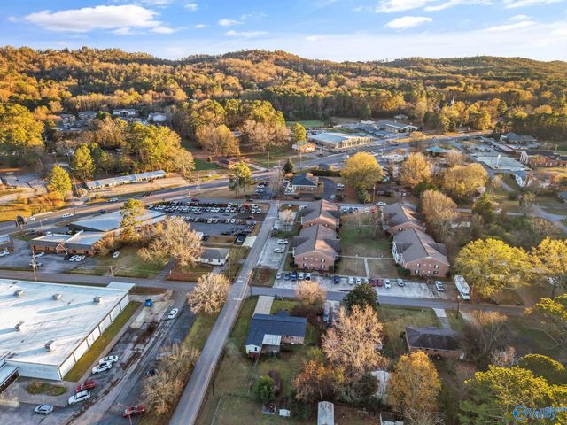 201 Roberts Avenue, Rainbow City, AL 35906