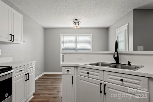 7621 Rolling Meadows Lane, Huntersville, NC 28078