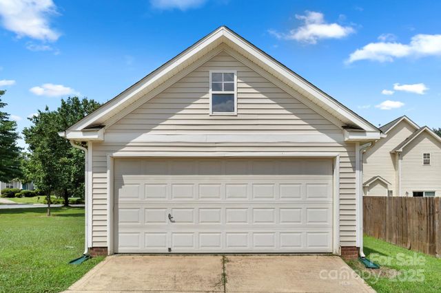 7621 Rolling Meadows Lane, Huntersville, NC 28078