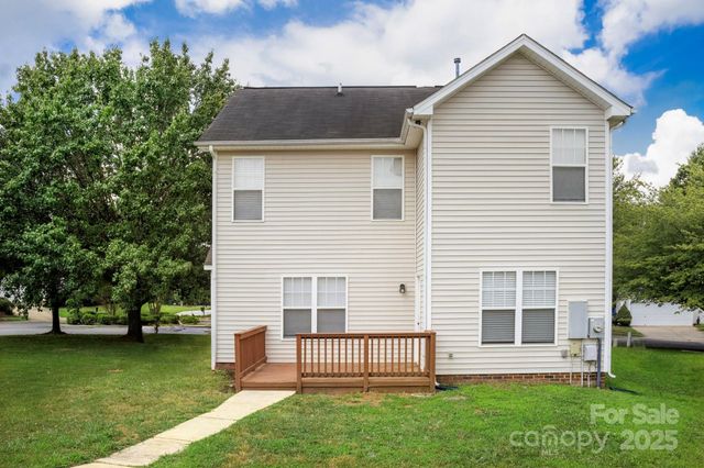 7621 Rolling Meadows Lane, Huntersville, NC 28078