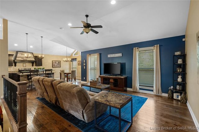 5445 Hawthorn Glen, Charlestown, IN 47111