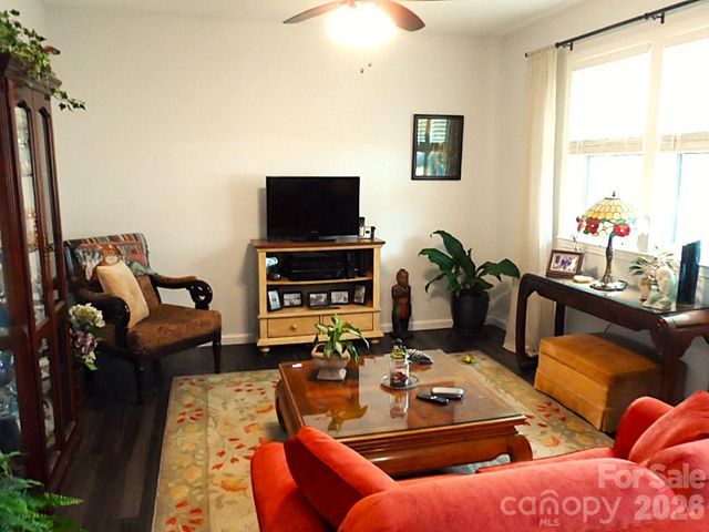 244 Holly Street, Hudson, NC 28638