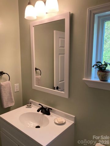 244 Holly Street, Hudson, NC 28638