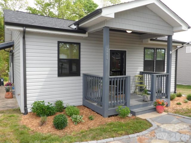 244 Holly Street, Hudson, NC 28638