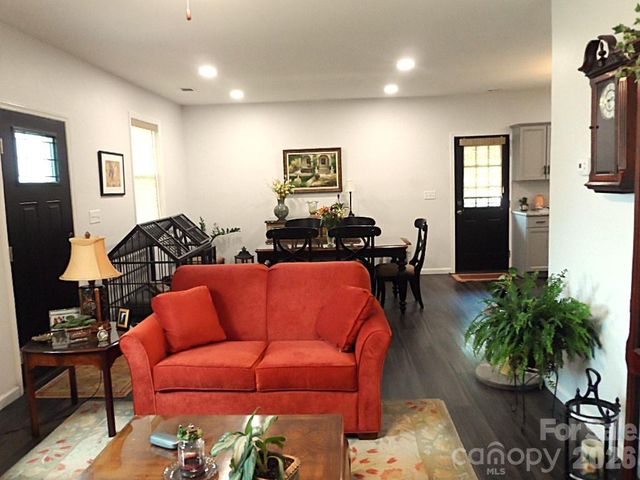 244 Holly Street, Hudson, NC 28638