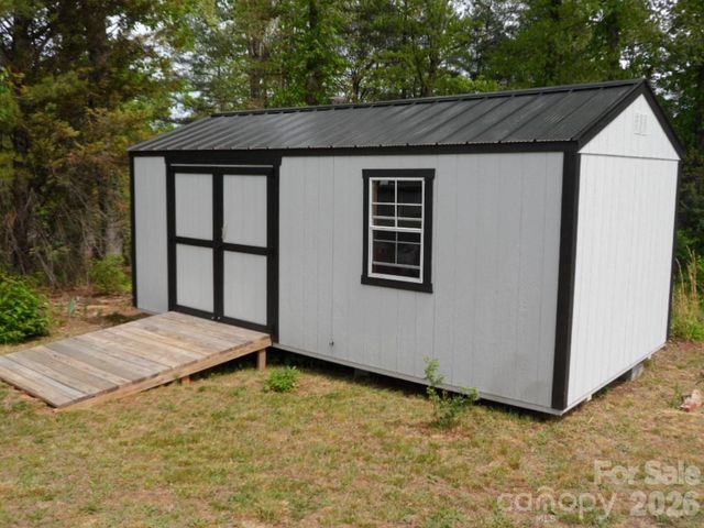 244 Holly Street, Hudson, NC 28638