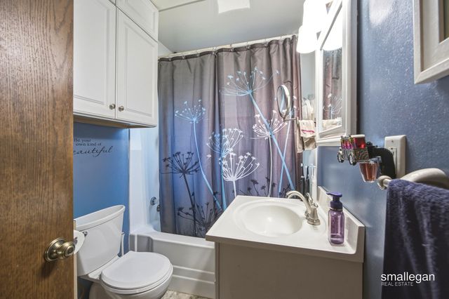52 Freedom Street SE, Wyoming, MI 49548