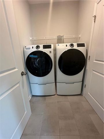 352 Skylar Court, Atlanta, GA 30315