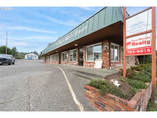 2184 BROADWAY Ave, North Bend, OR 97459