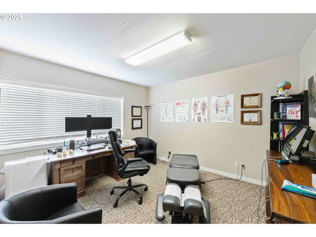 2184 BROADWAY Ave, North Bend, OR 97459