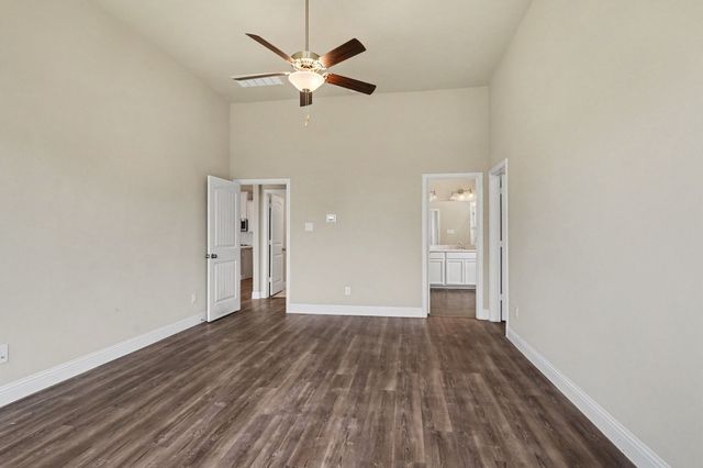 2806 Grand Lookout Lane, Arlington, TX 76001