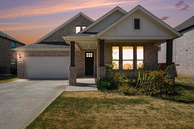 2806 Grand Lookout Lane, Arlington, TX 76001