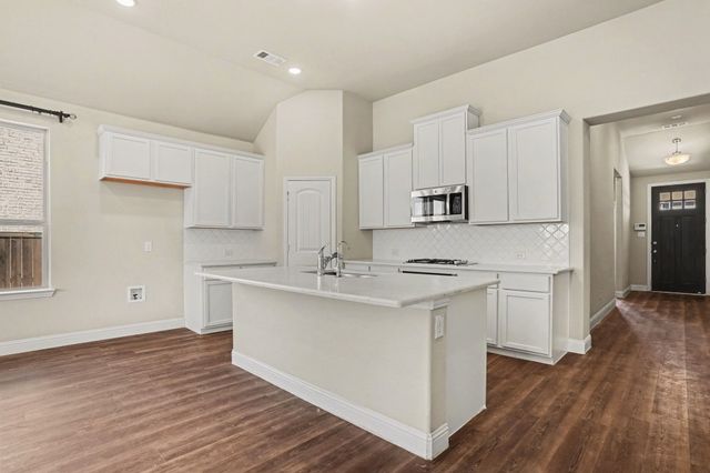 2806 Grand Lookout Lane, Arlington, TX 76001