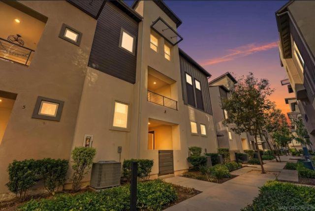 2275 Element Way 4, Chula Vista, CA 91915