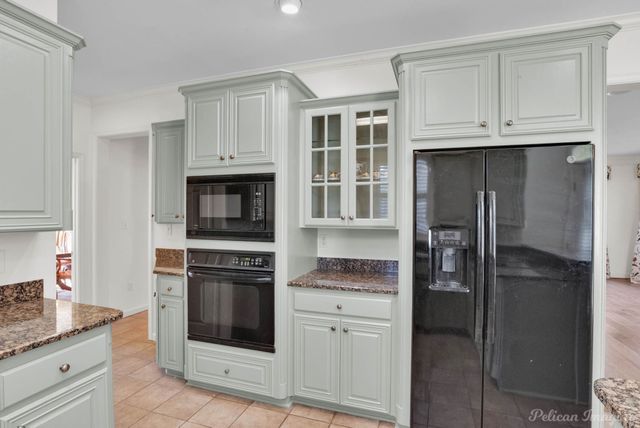 527 Canterbury Lane, Bossier City, LA 71111